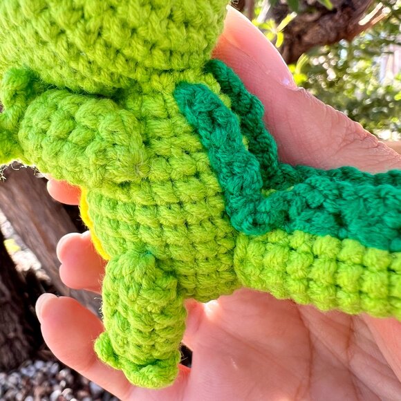 Handmade Amigurumi Crochet Green Crocodile Plushie Desktop Tabletop Home Decorat - Picture 7 of 8